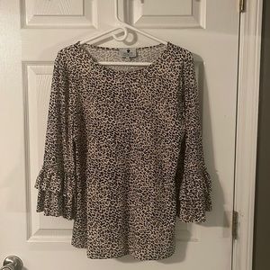 Dainty Jewell’s Clothier Leopard Print Shirt Size Lg